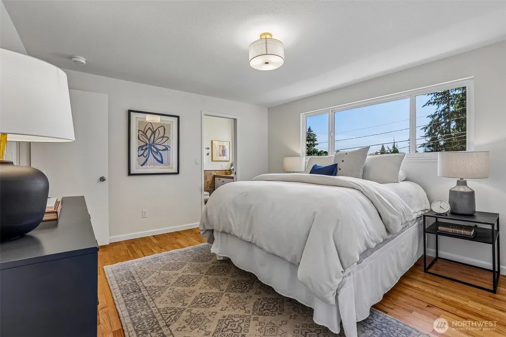 9116 SE 72nd Place Mercer Island WA 98040