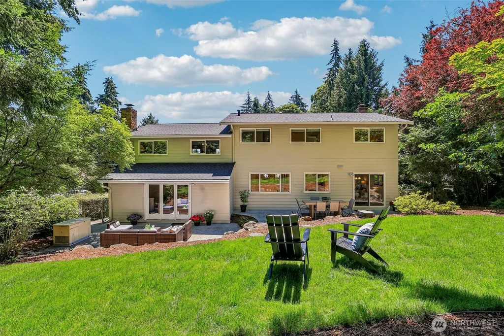 9116 SE 72nd Place Mercer Island WA 98040