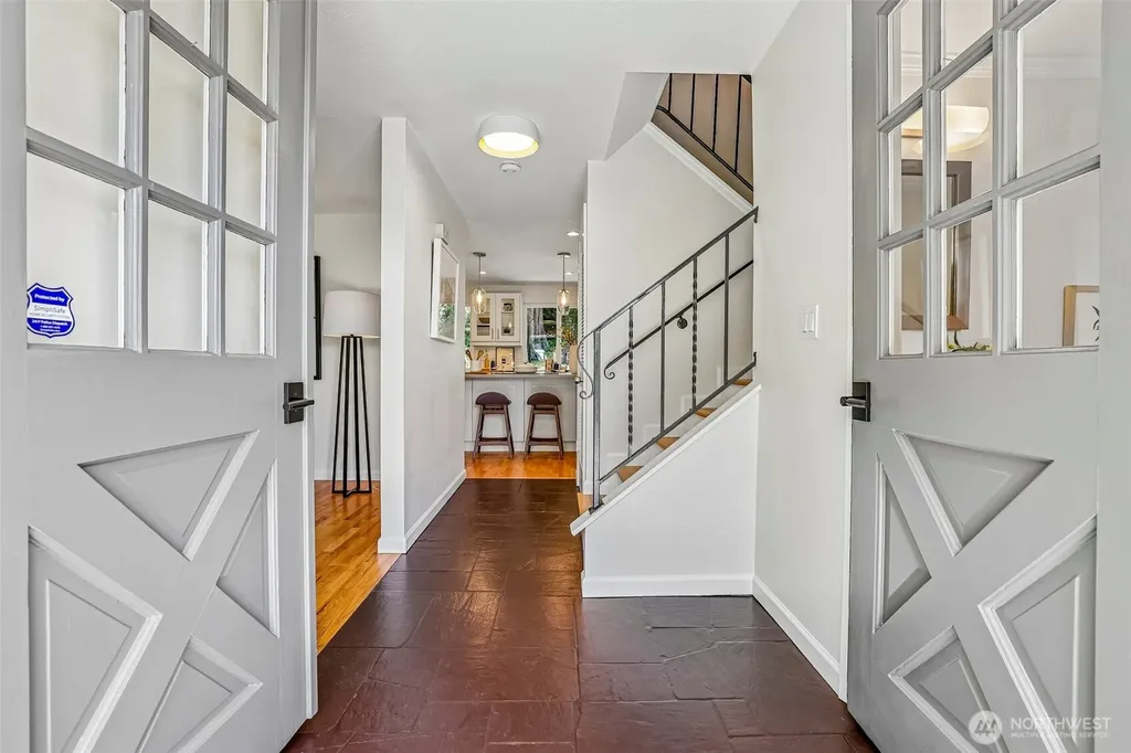 9116 SE 72nd Place Mercer Island WA 98040