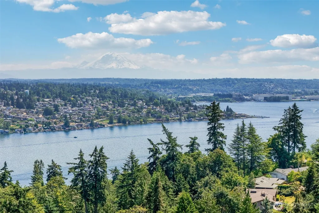 9116 SE 72nd Place Mercer Island WA 98040