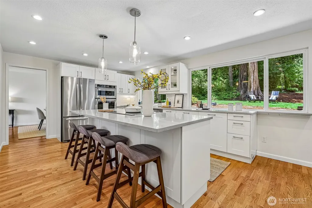 9116 SE 72nd Place Mercer Island WA 98040