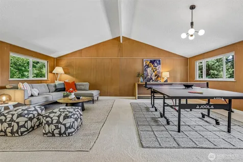 9116 SE 72nd Place Mercer Island WA 98040