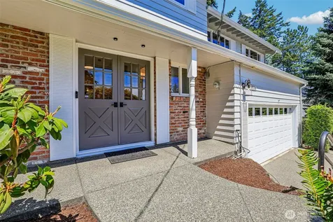 9116 SE 72nd Place Mercer Island WA 98040