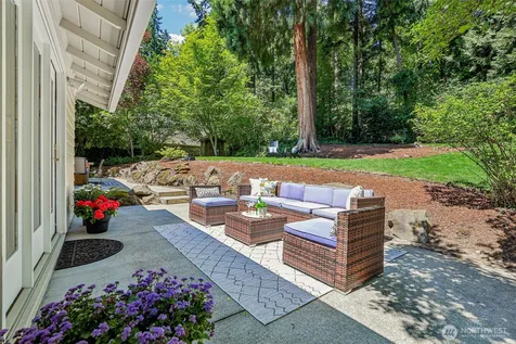 9116 SE 72nd Place Mercer Island WA 98040