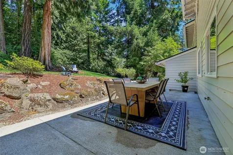 9116 SE 72nd Place Mercer Island WA 98040