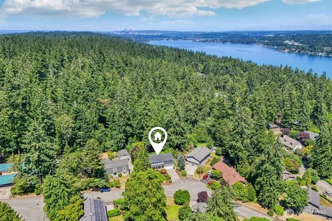 9116 SE 72nd Place Mercer Island WA 98040