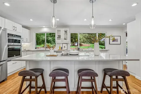 9116 SE 72nd Place Mercer Island WA 98040