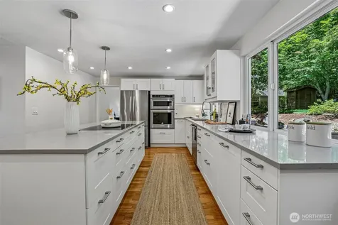 9116 SE 72nd Place Mercer Island WA 98040