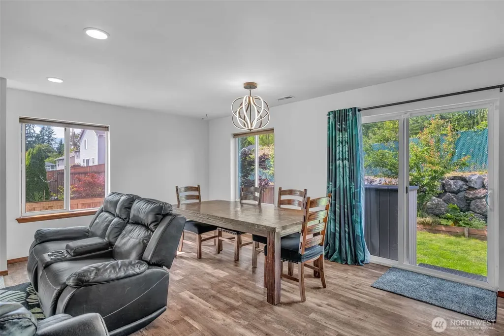 11707 22nd Street SE Lake Stevens WA 98258