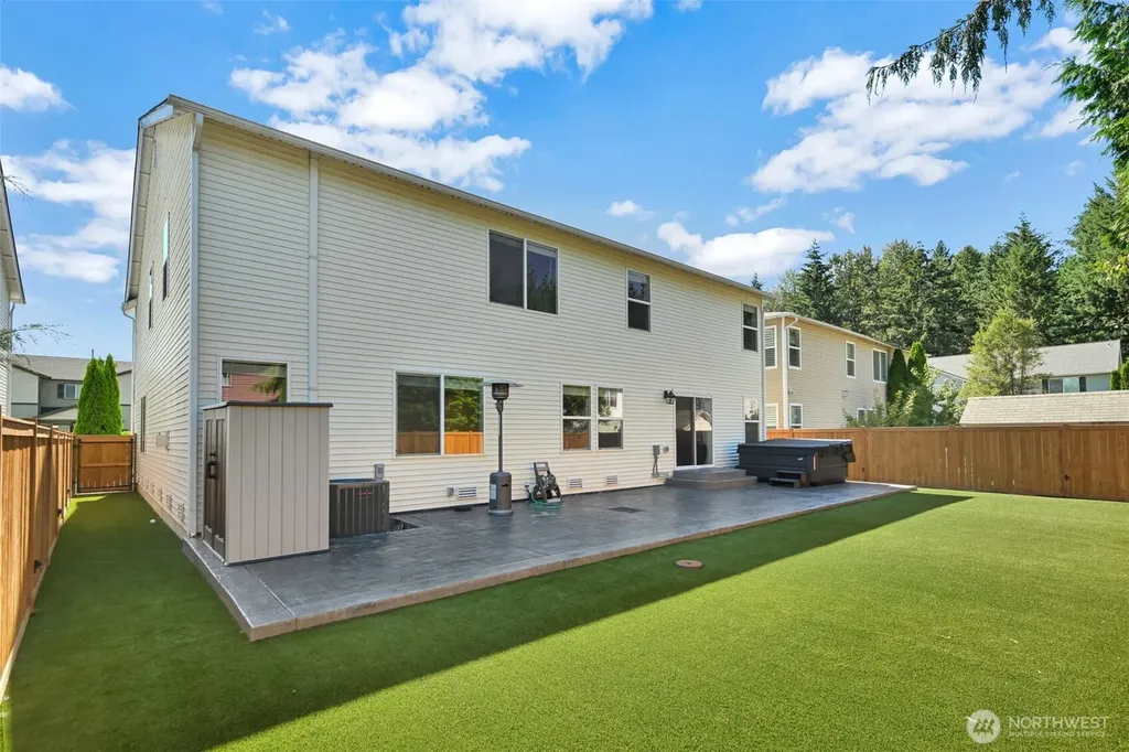 9311 179th E Puyallup WA 98375