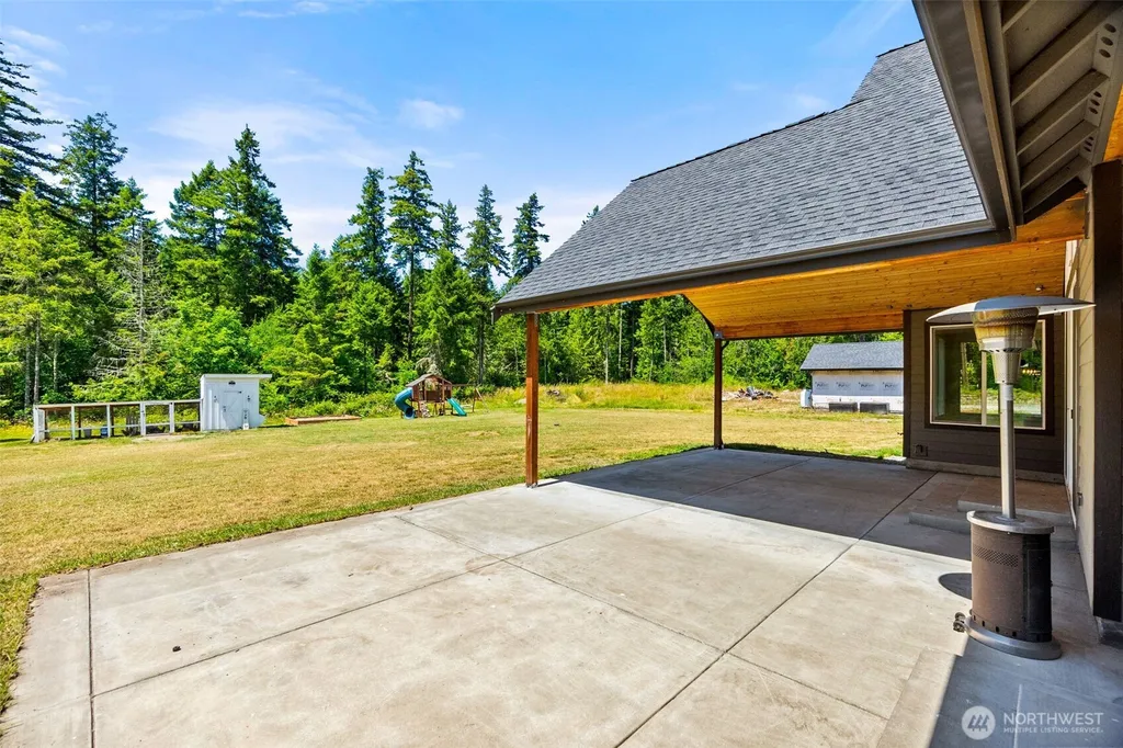 41018 80th Avenue E Eatonville WA 98328