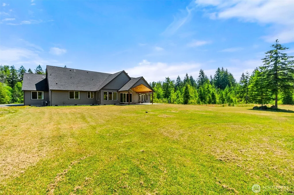 41018 80th Avenue E Eatonville WA 98328