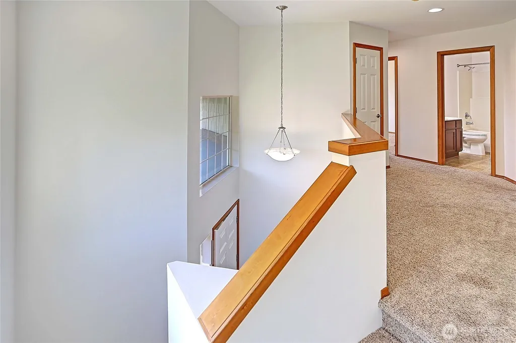 6915 282nd Place NW Stanwood WA 98292