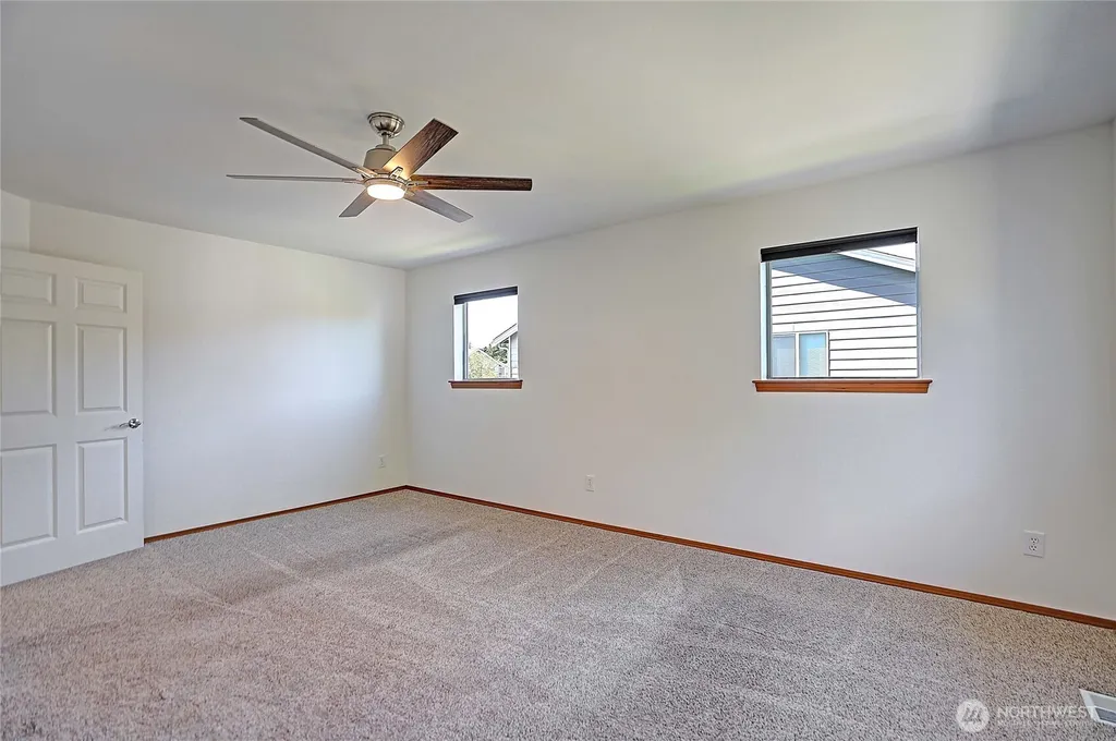 6915 282nd Place NW Stanwood WA 98292