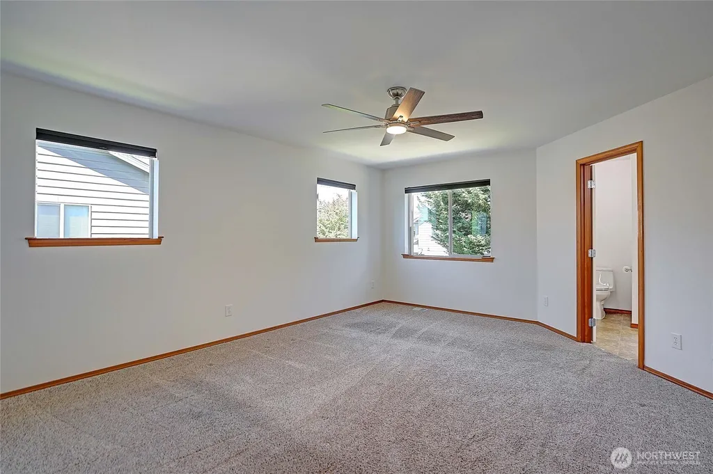 6915 282nd Place NW Stanwood WA 98292