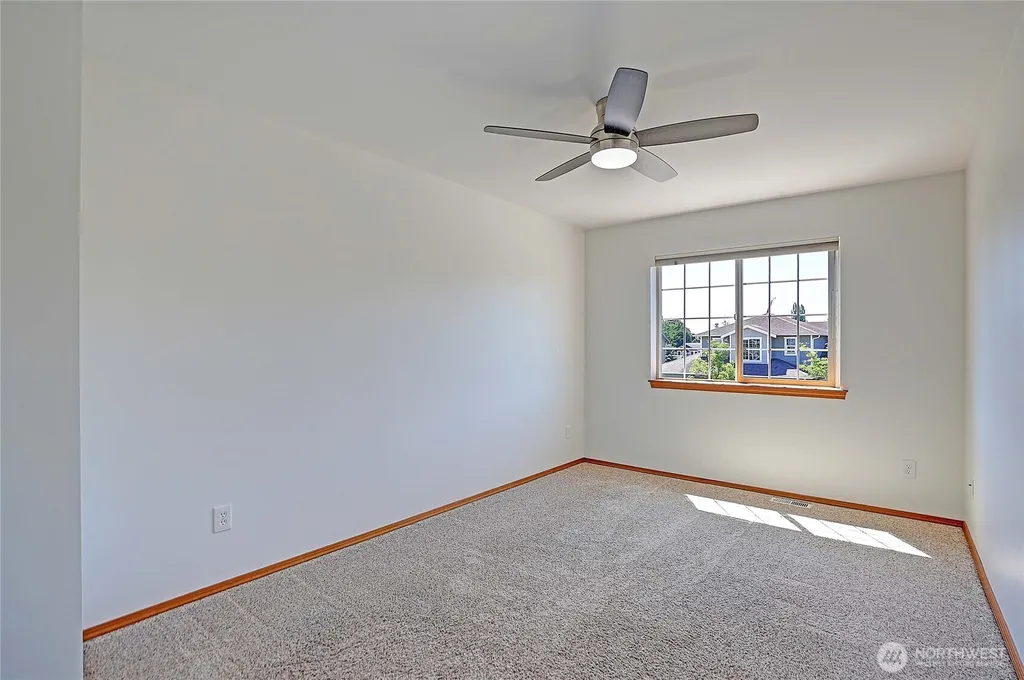 6915 282nd Place NW Stanwood WA 98292