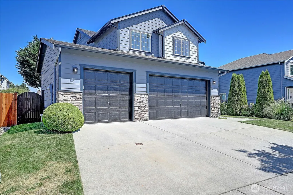 6915 282nd Place NW Stanwood WA 98292