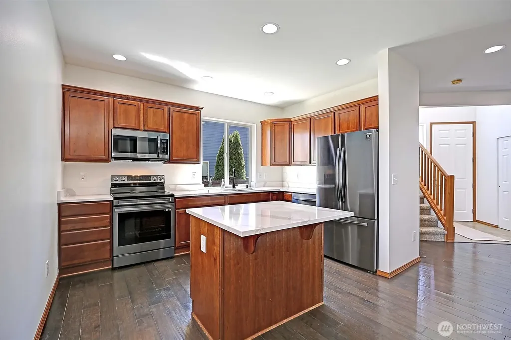6915 282nd Place NW Stanwood WA 98292