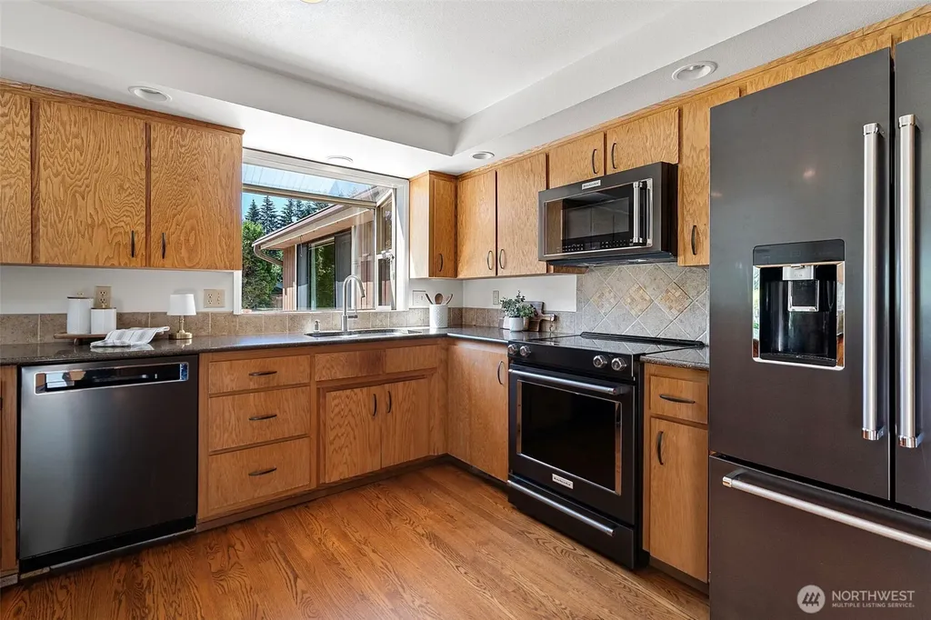 3738 NW Goldcrest Heights Olympia WA 98502