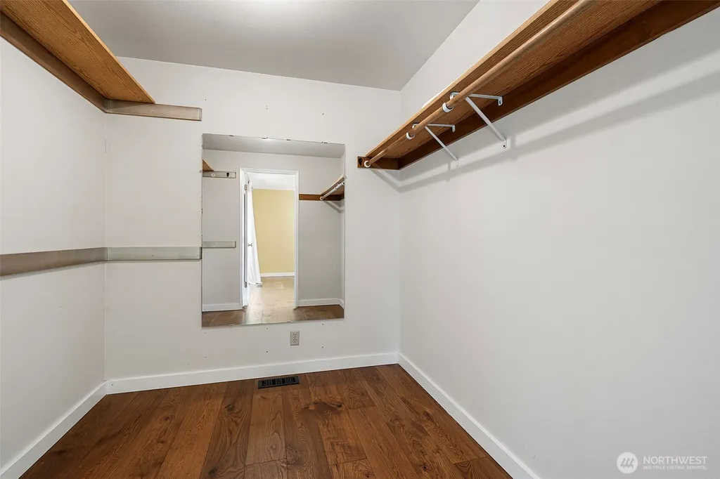 3738 NW Goldcrest Heights Olympia WA 98502