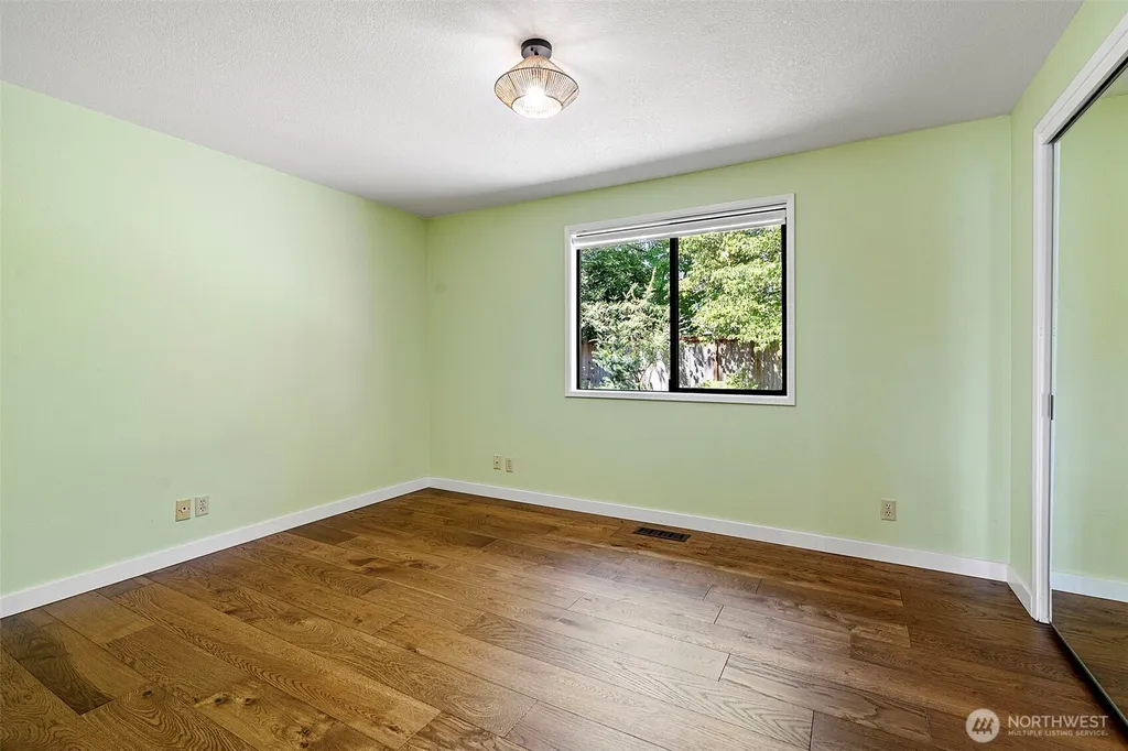 3738 NW Goldcrest Heights Olympia WA 98502