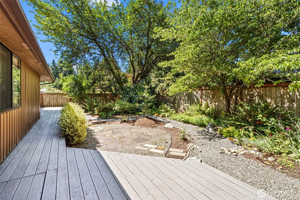 3738 NW Goldcrest Heights Olympia WA 98502
