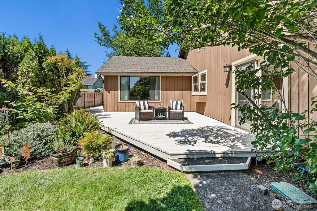 3738 NW Goldcrest Heights Olympia WA 98502