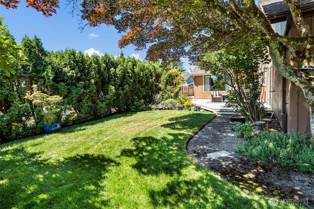 3738 NW Goldcrest Heights Olympia WA 98502