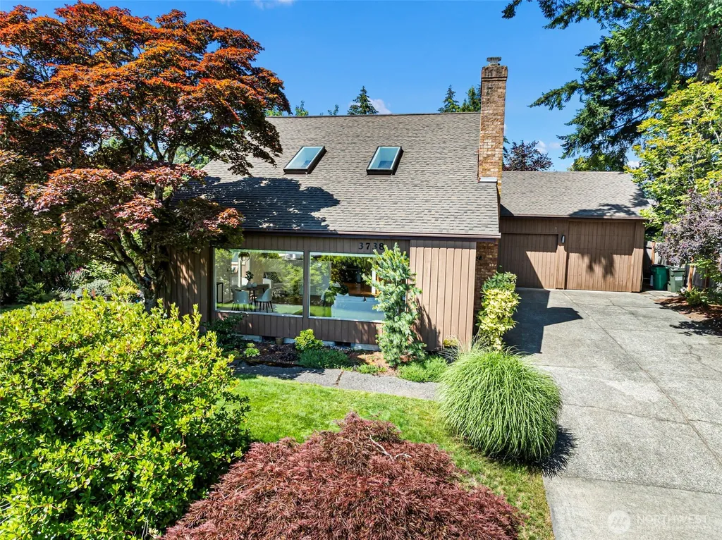 3738 NW Goldcrest Heights Olympia WA 98502