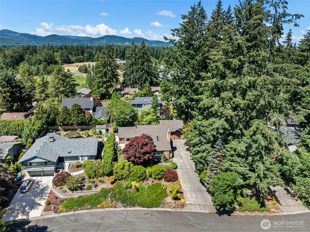 3738 NW Goldcrest Heights Olympia WA 98502