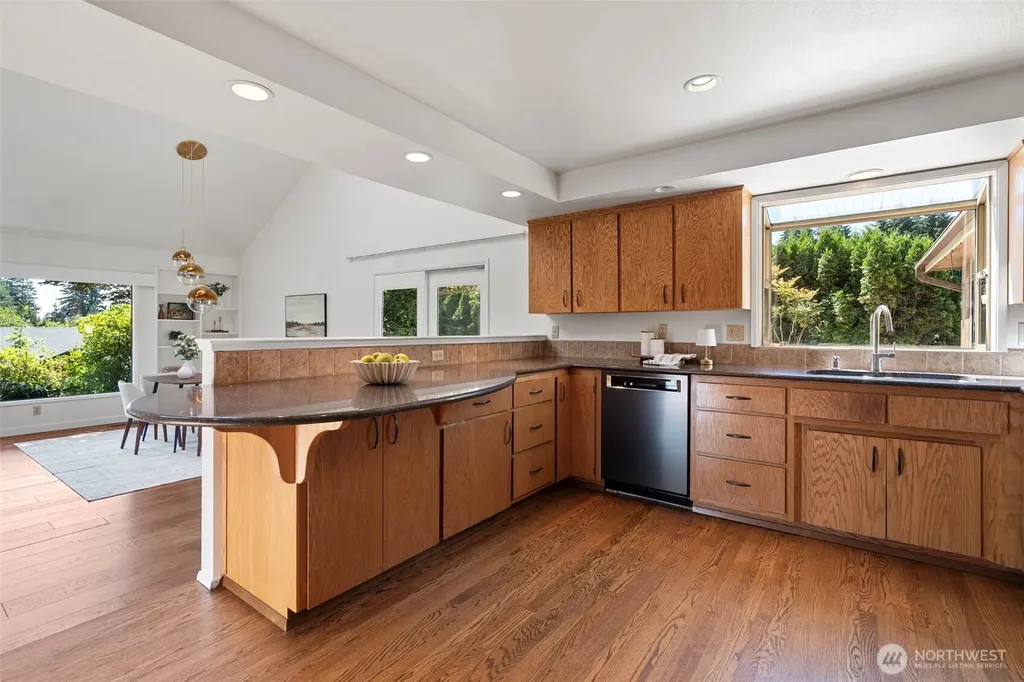 3738 NW Goldcrest Heights Olympia WA 98502