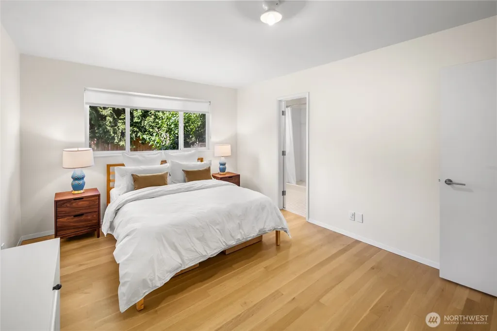 18751 60th Avenue NE Kenmore WA 98028