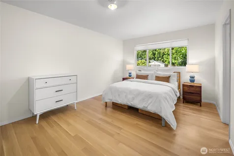 18751 60th Avenue NE Kenmore WA 98028