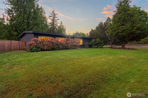 18751 60th Avenue NE Kenmore WA 98028