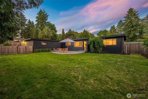 18751 60th Avenue NE Kenmore WA 98028