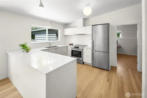 18751 60th Avenue NE Kenmore WA 98028