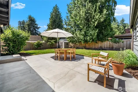 18751 60th Avenue NE Kenmore WA 98028