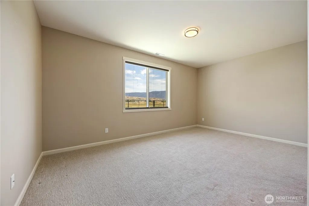 472 Sunny Brooke Lane Chelan WA 98816