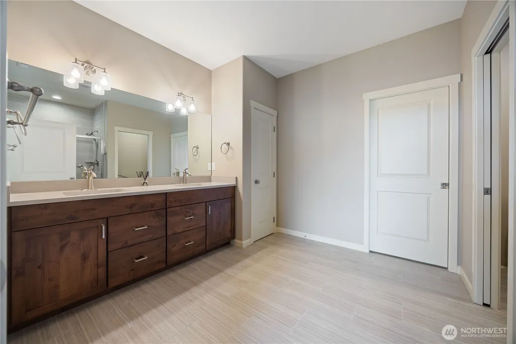 472 Sunny Brooke Lane Chelan WA 98816