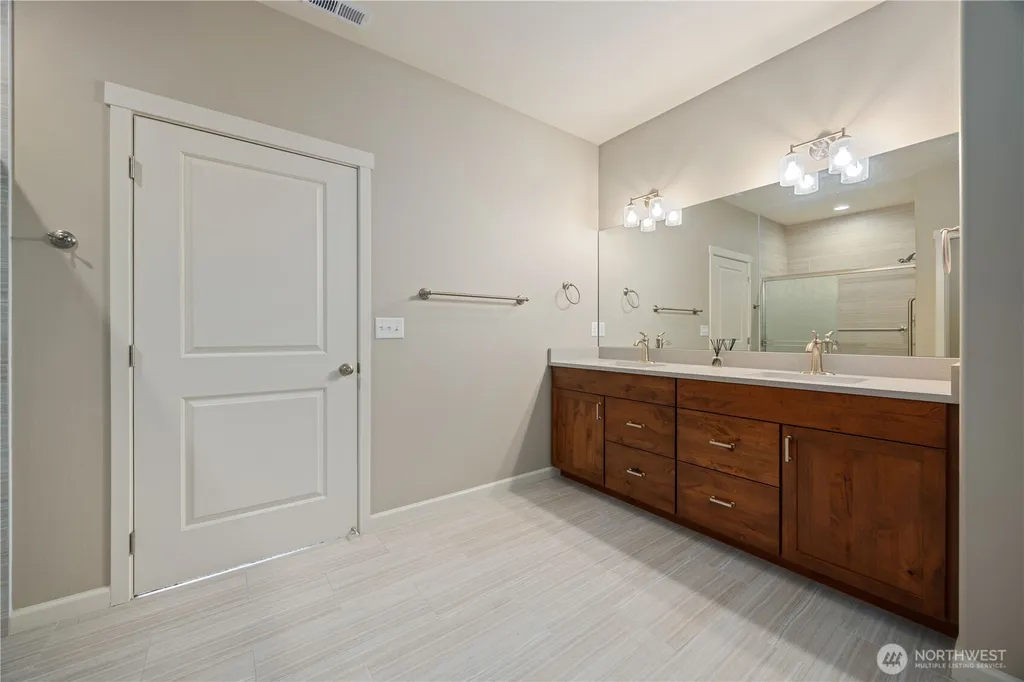 472 Sunny Brooke Lane Chelan WA 98816