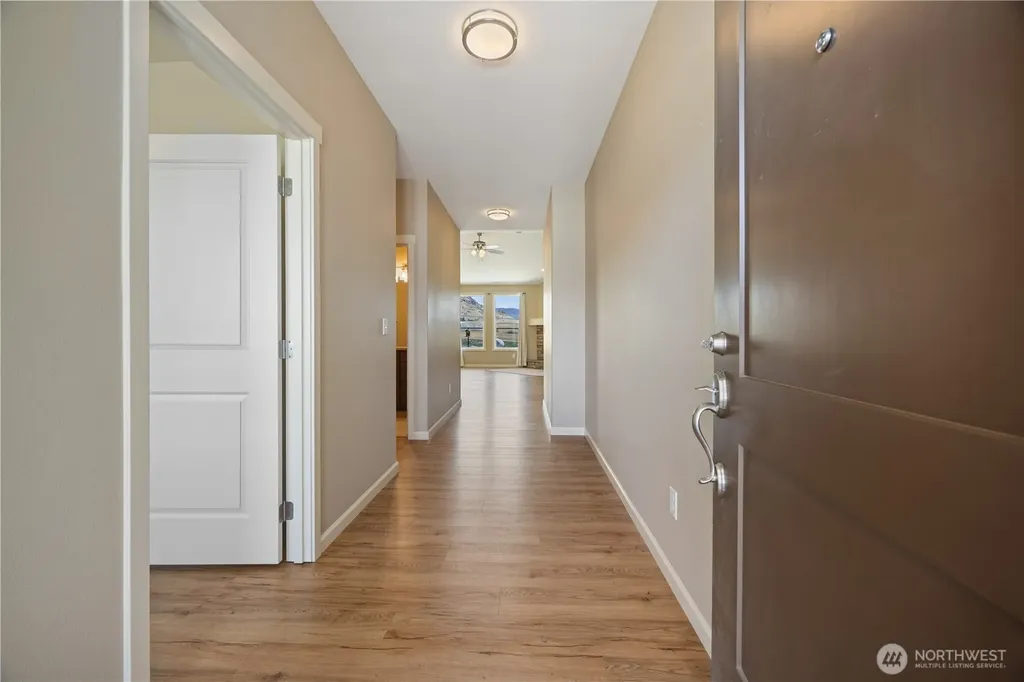 472 Sunny Brooke Lane Chelan WA 98816