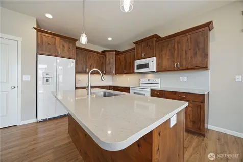 472 Sunny Brooke Lane Chelan WA 98816