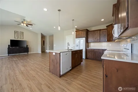 472 Sunny Brooke Lane Chelan WA 98816