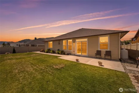 472 Sunny Brooke Lane Chelan WA 98816