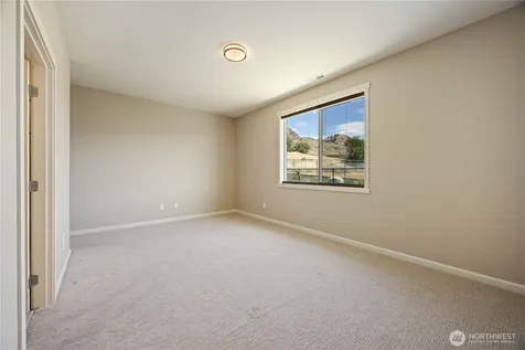 472 Sunny Brooke Lane Chelan WA 98816
