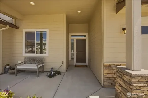 472 Sunny Brooke Lane Chelan WA 98816