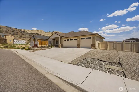 472 Sunny Brooke Lane Chelan WA 98816