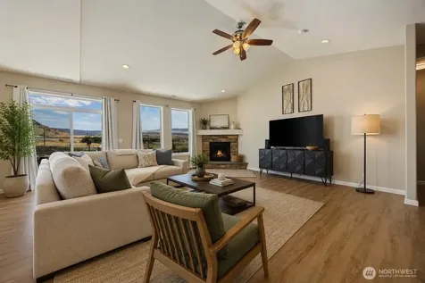 472 Sunny Brooke Lane Chelan WA 98816