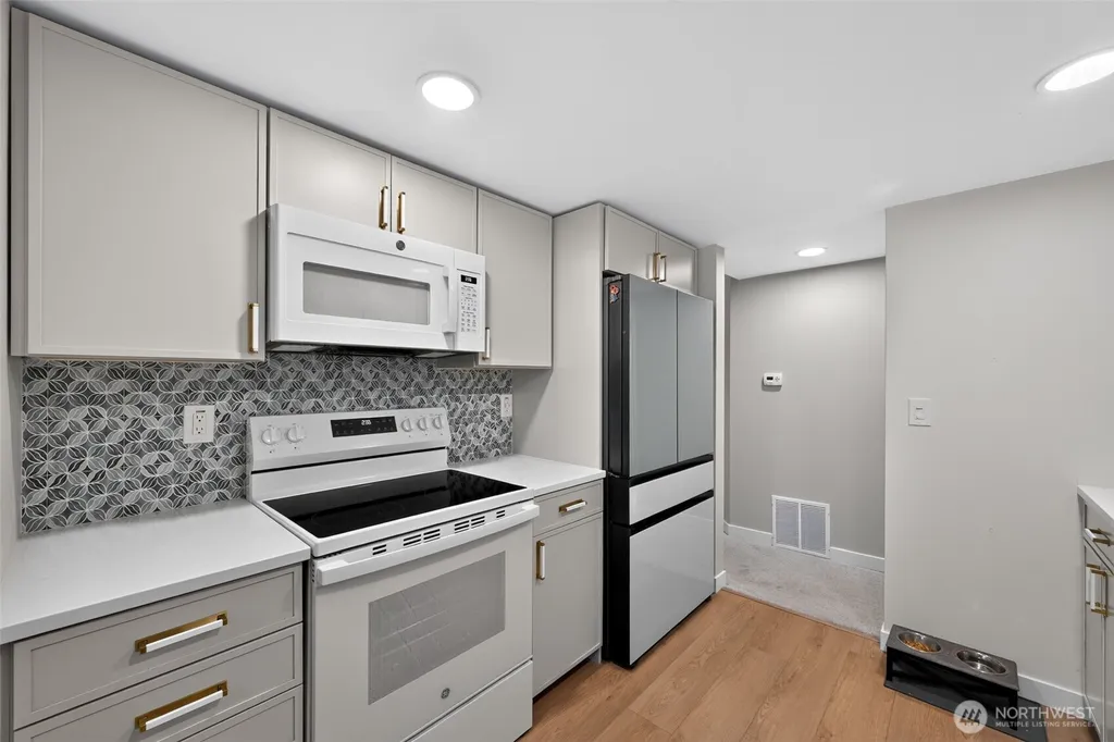 1220 6th Avenue S Edmonds WA 98020