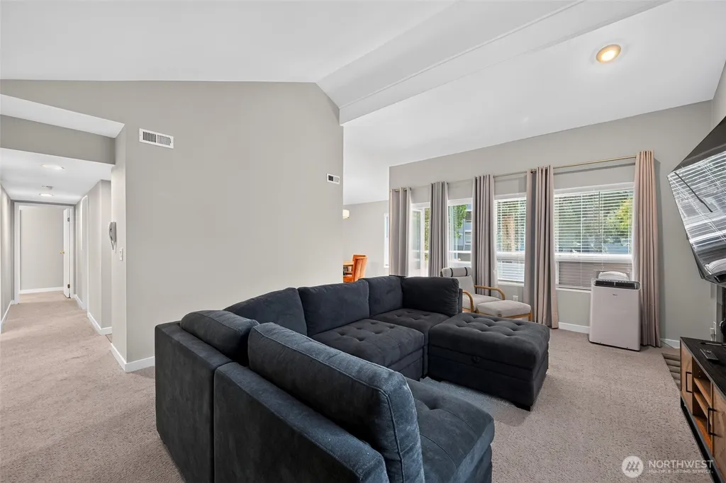 1220 6th Avenue S Edmonds WA 98020